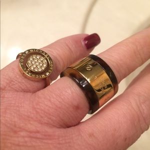 Two Michael Kors rings size 5,6 beautiful sold out
